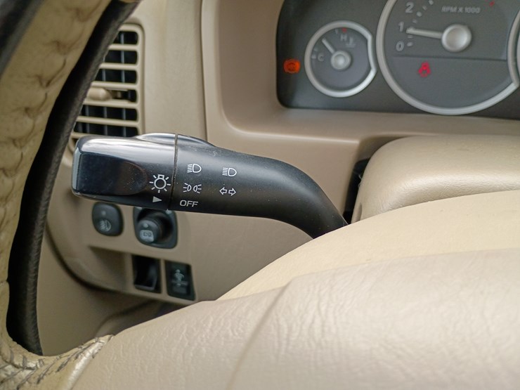 2005-mercury-mariner-image-46