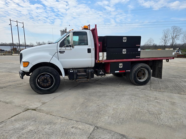 2000-ford-2000-image-3