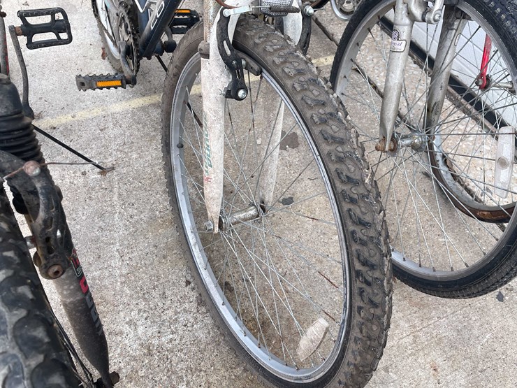 #7074-•-(4)-bikes-(o4)-image-15