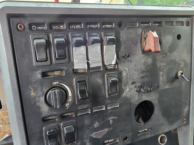 1994-mack-ch613-image-59