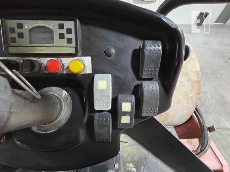 2012-dynapac-ca250d-image-16