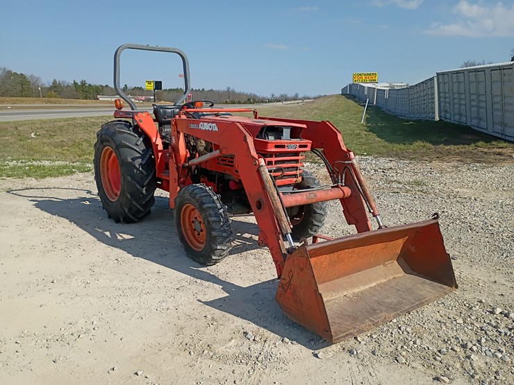2001-kubota-l4300-image-13