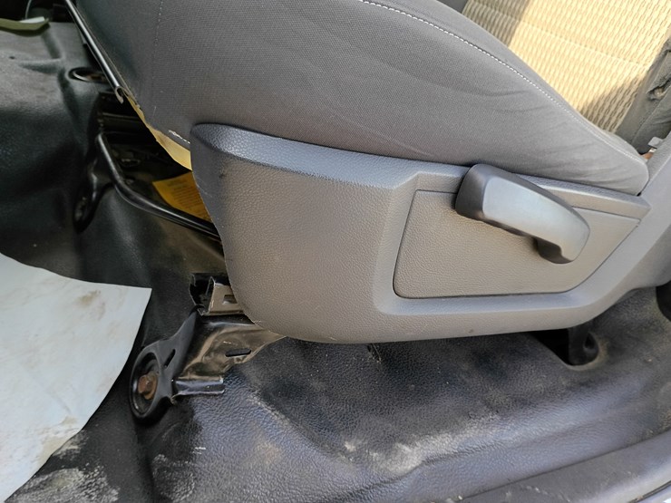 2012-dodge-1500-image-29