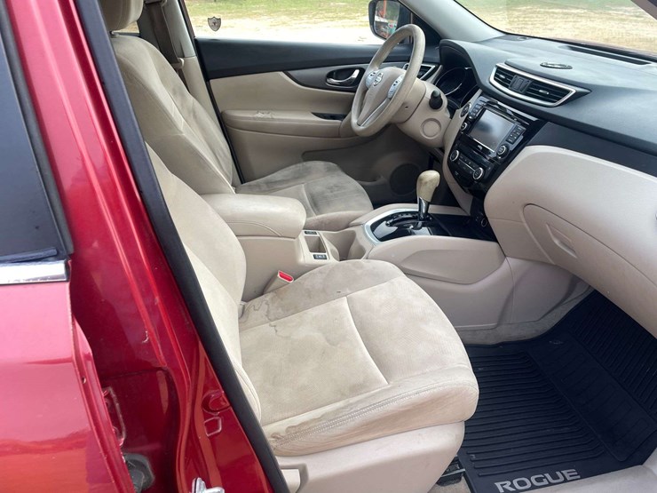 2015-nissan-rogue-image-17