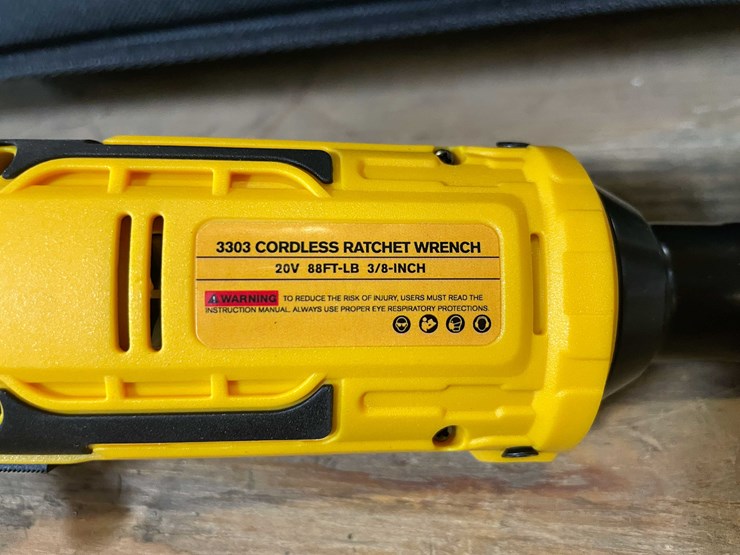 #2432-•-dewalt-style-cordless-ratchet-wrench-with-case-(pr12)-image-2