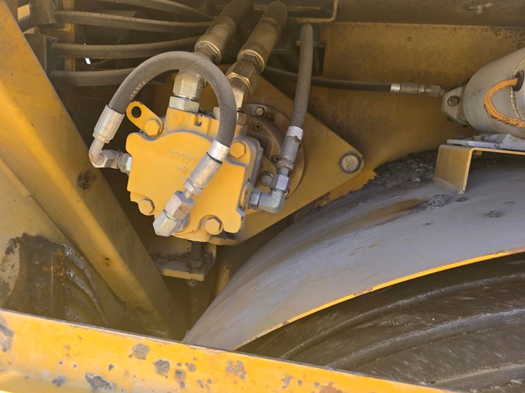 2006-caterpillar-ap-1000d-image-59