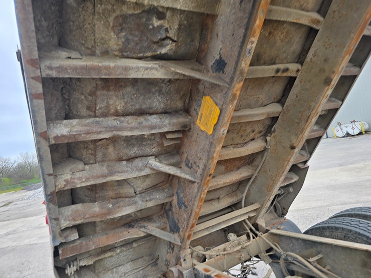 2003-mack-rd688s-image-41