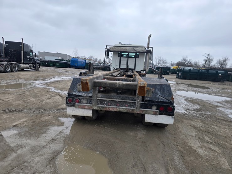 #22591-•-2007-mack-cv713-granite-roll-off-truck-image-9