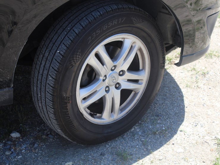 2010-hyundai-santa-fe-image-8