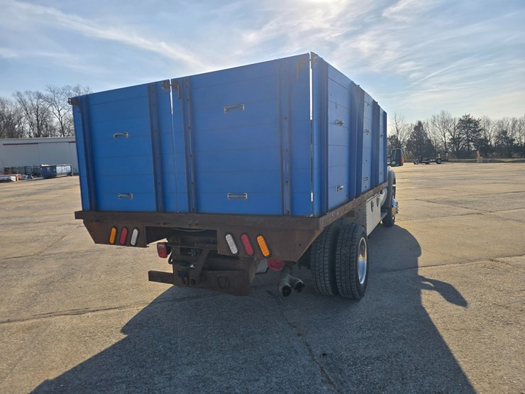 2016-ford-f550-image-10