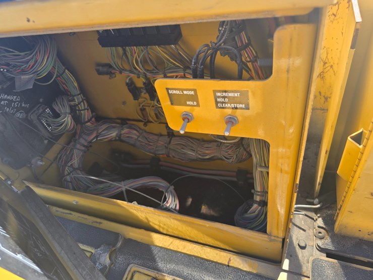 2006-caterpillar-ap-1000d-image-102