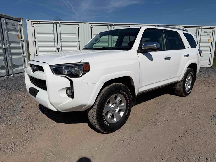 2015-toyota-4-runner-image-1