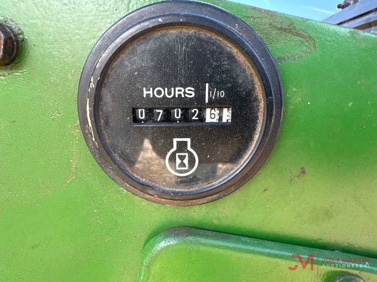 john-deere-420-image-10