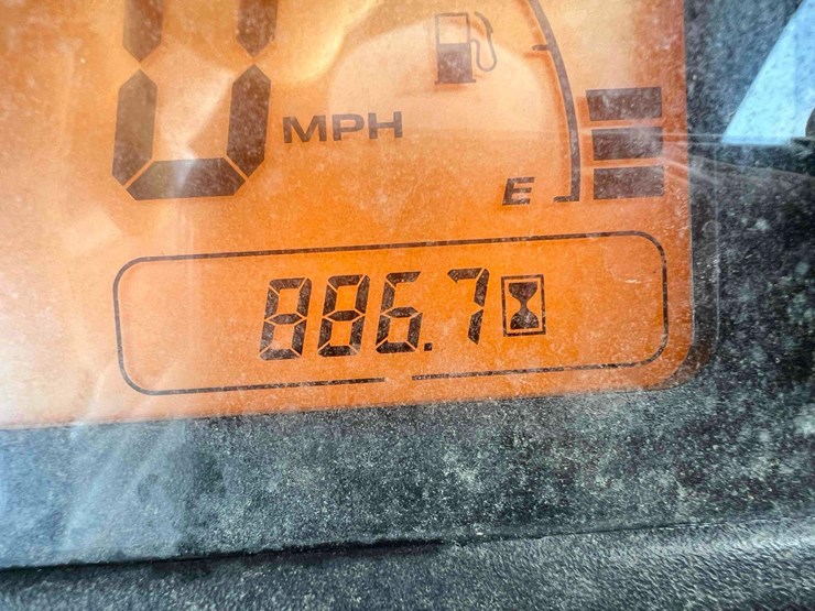 2015-john-deere-gator-image-21