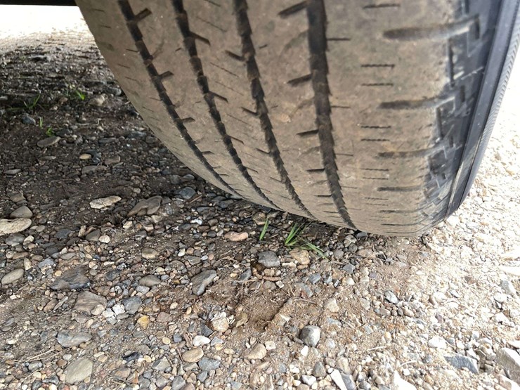 2015-ford-explorer-xlt-image-23