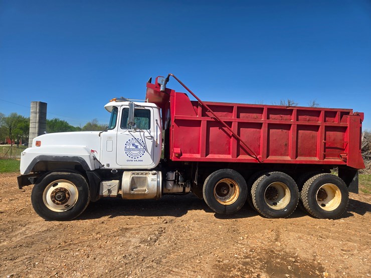 1998-mack-rd688s-image-6