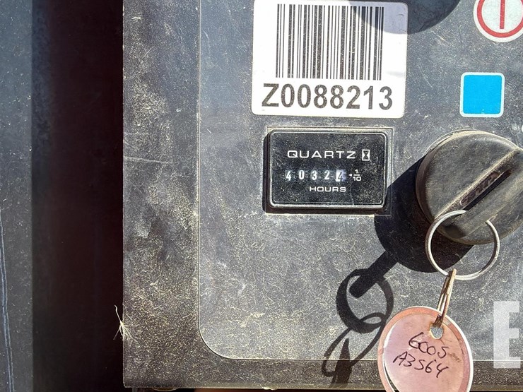 2014-jlg-600s-image-13