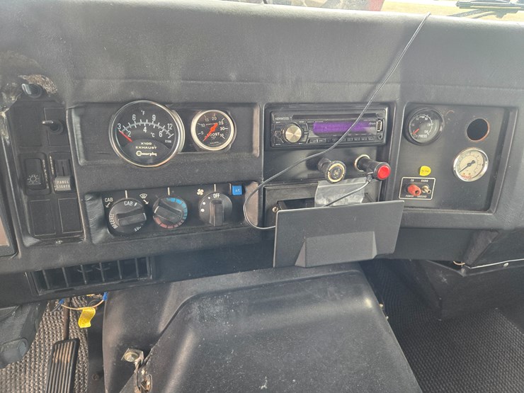 1990-international-4900-image-126