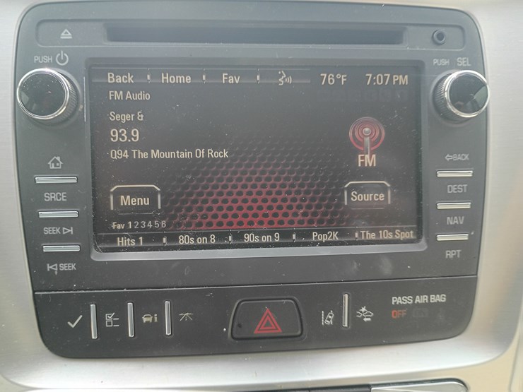 2017-gmc-acadia-image-41