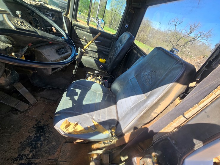 1994-mack-rd690s-image-68