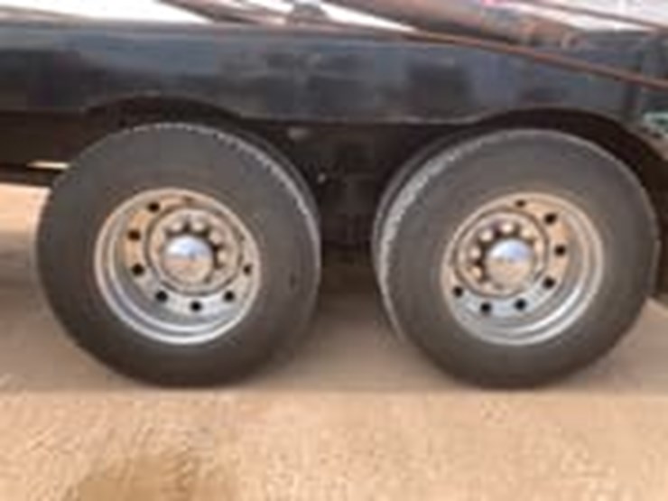 2013-kenworth-t800-image-10