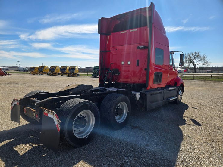 2014-international-prostar-image-18