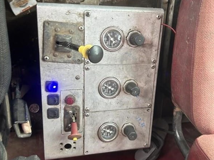 1997-peterbilt-357-image-49