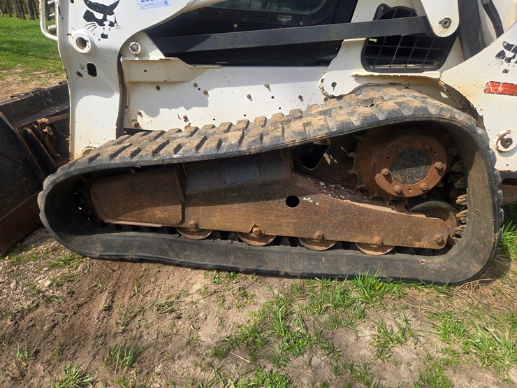 2010-bobcat-t650-image-54