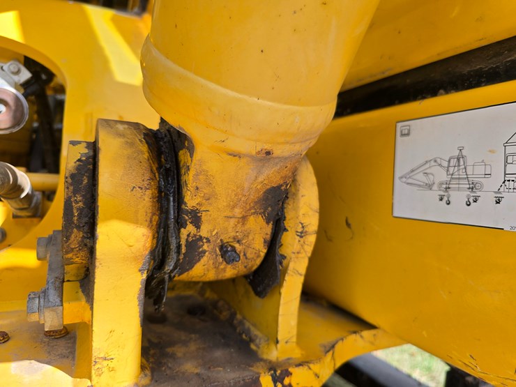 2013-komatsu-pc160-lc-image-75