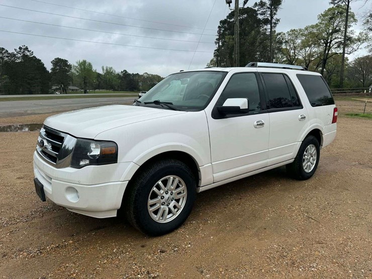 2014-ford-expedition-limited-image-1