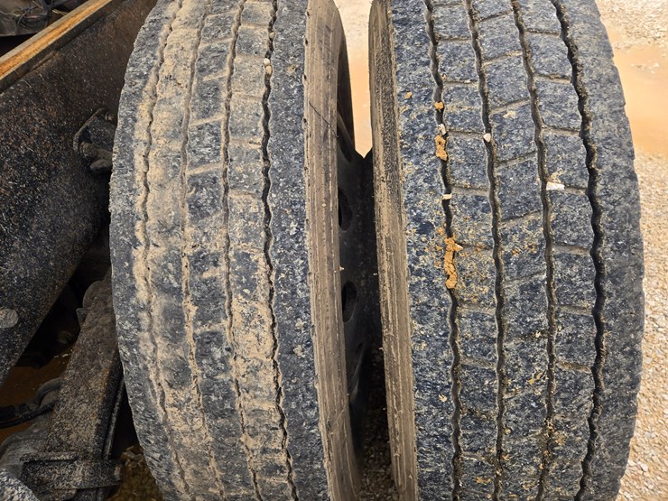 2014-kenworth-t660-image-105