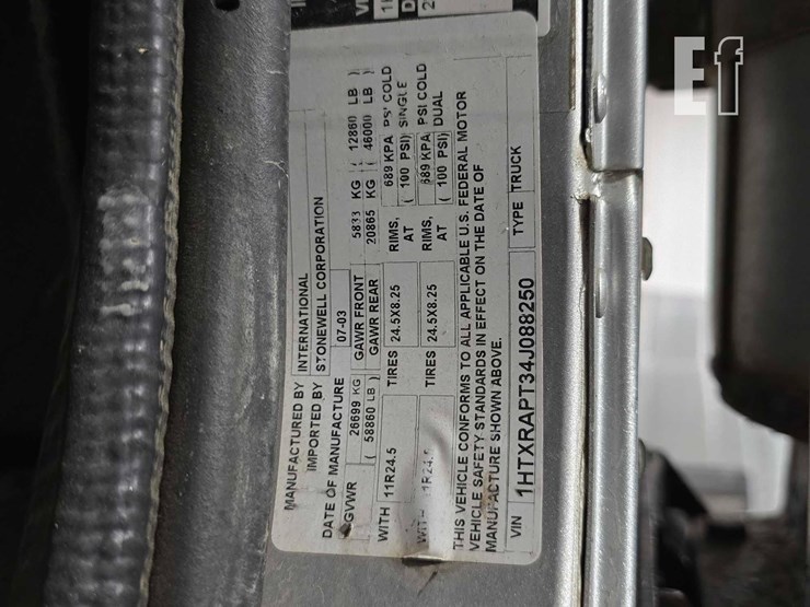 2004-international-paystar-5900-image-32