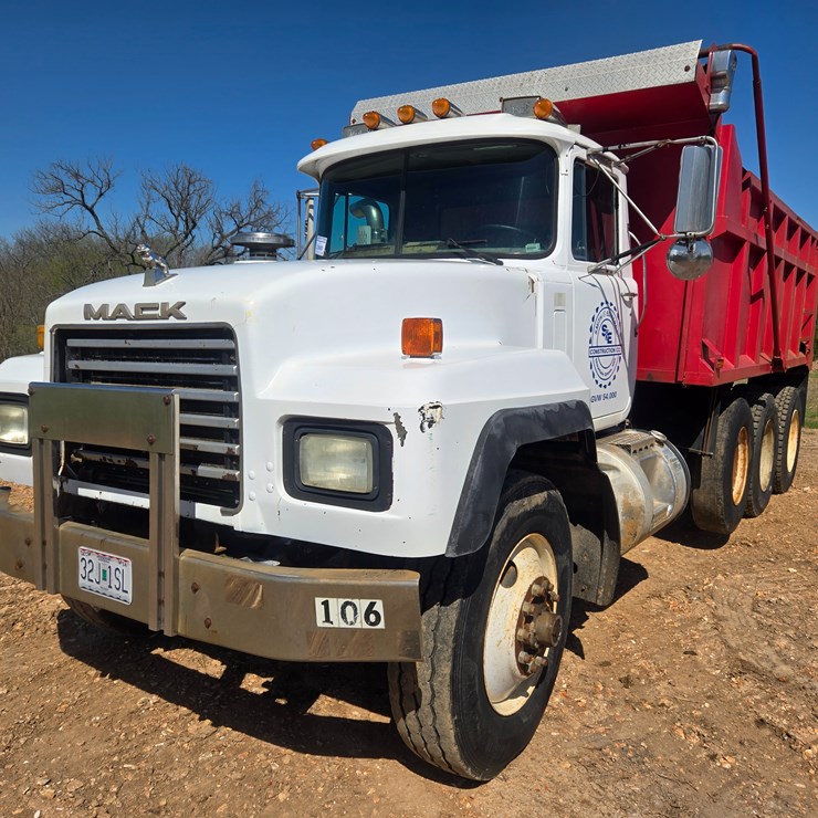 1998 MACK RD688S