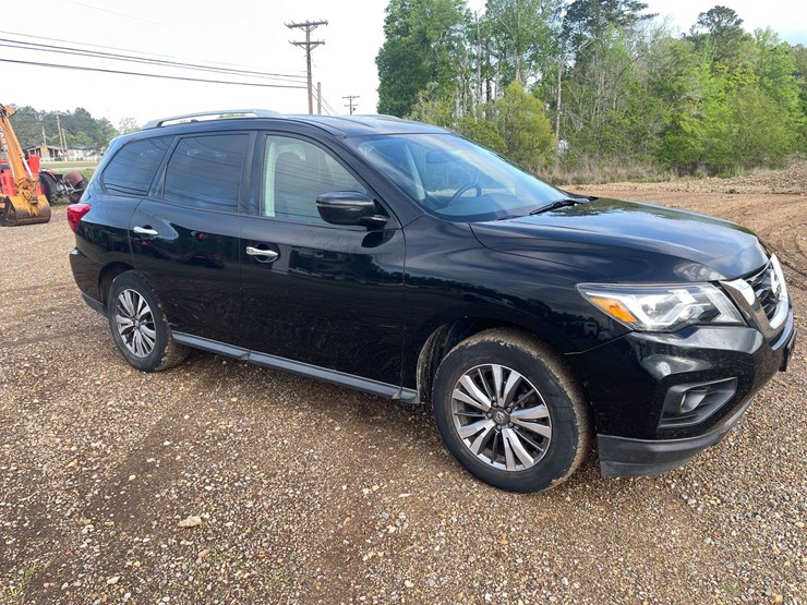 2020-nissan-pathfinder-image-4