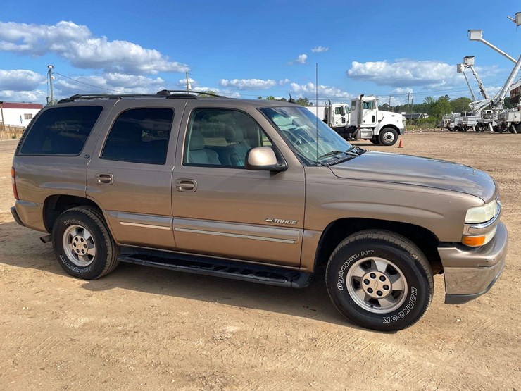 2003-chevrolet-tahoe-lt-image-4