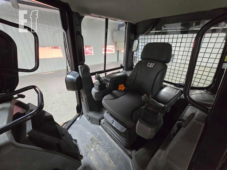 2021-caterpillar-d3-image-15