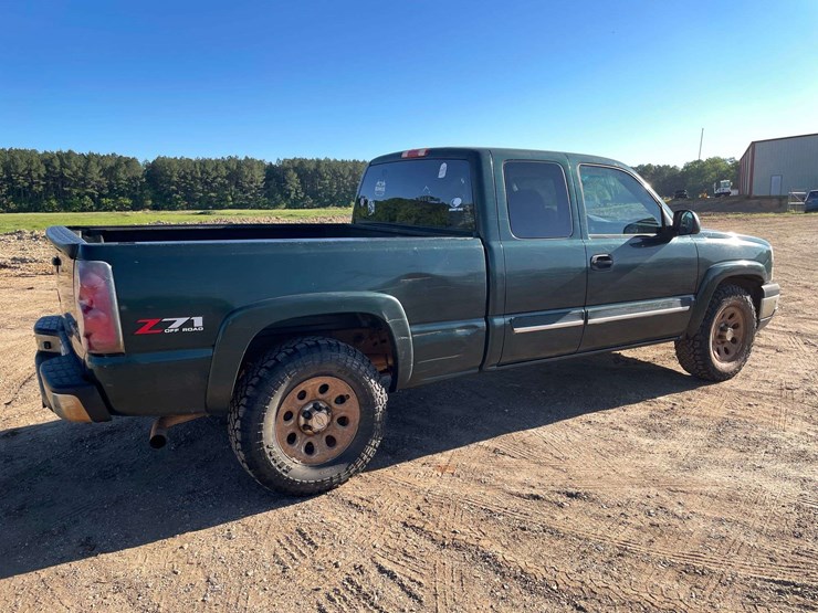 2005-chevrolet-silverado-1500-image-3