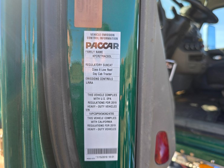 2019-peterbilt-567-image-51