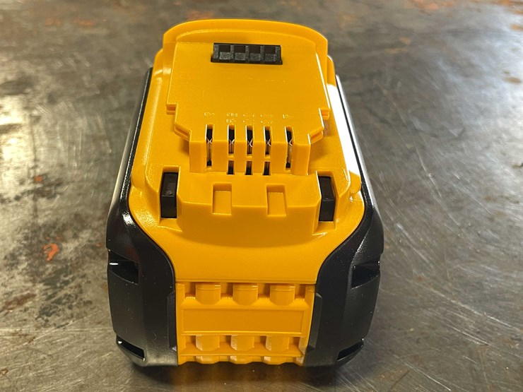 #2456-•-new-dewalt-compatible-20v/60v-12.0-ah-battery-(cw)-image-3