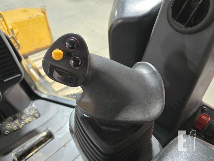 2022-caterpillar-d3-image-18