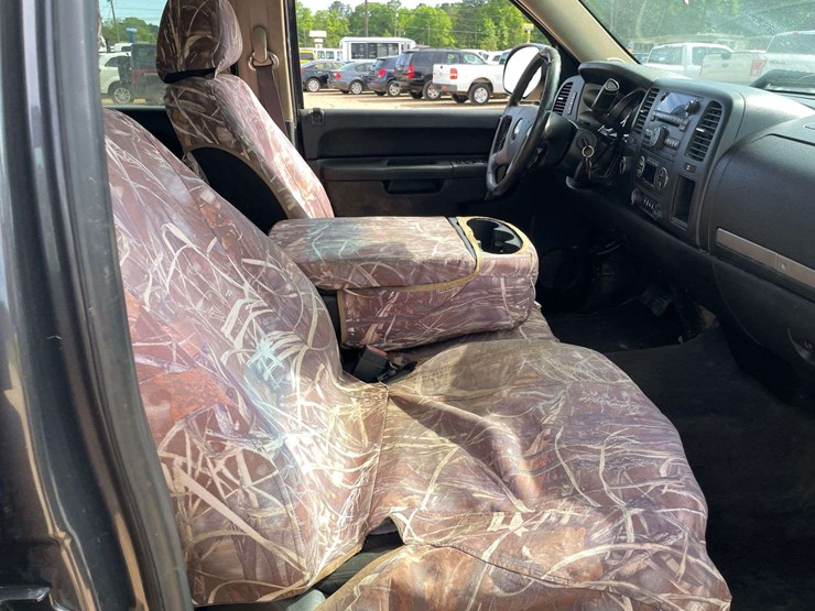 2011-chevrolet-silverado-1500-image-18