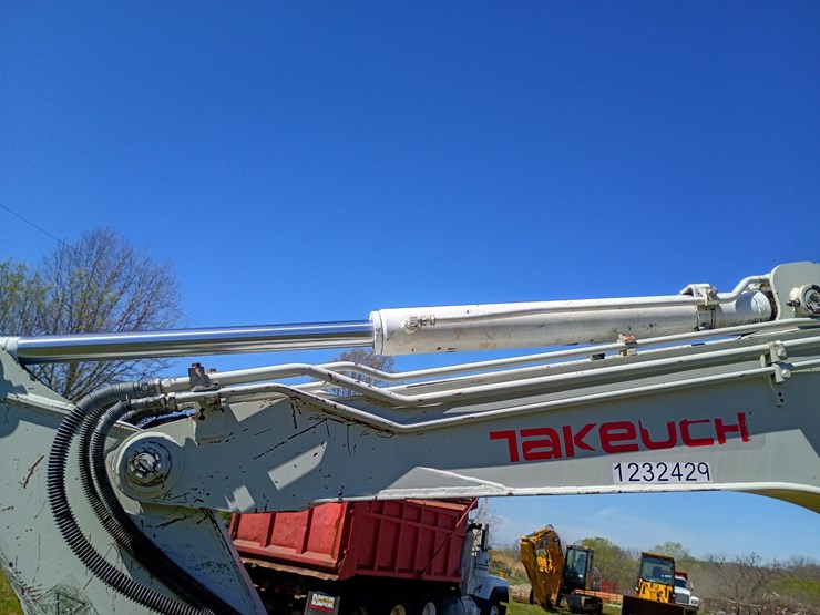 2011-takeuchi-tb285-image-56