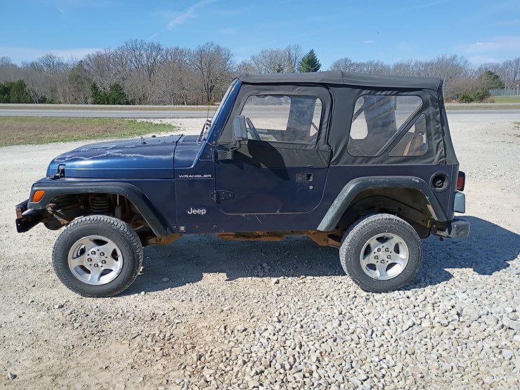 1997-jeep-wrangler-image-3