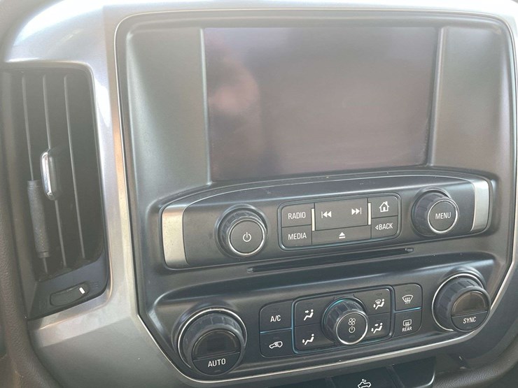 2016-chevrolet-silverado-1500-lt-image-13