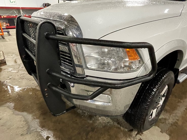 2012-dodge-3500-image-17