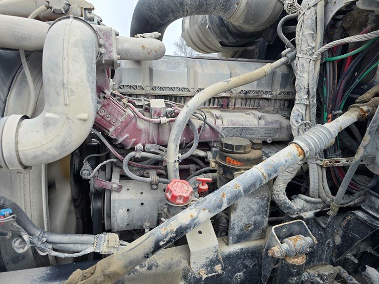 #22593-•-2016-mack-cxu613-pinnacle-sleeper-truck-image-24