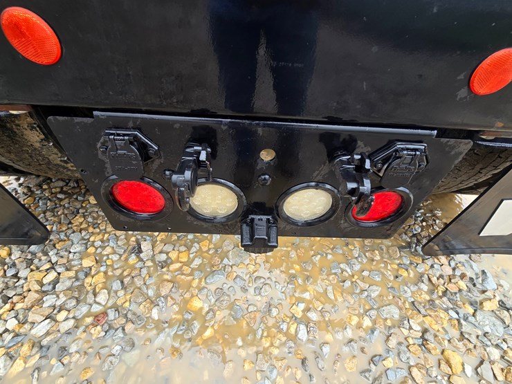 2017-western-star-5700xe-image-112