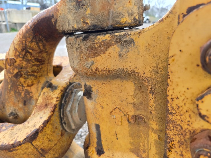 2006-deere-1812c-image-18