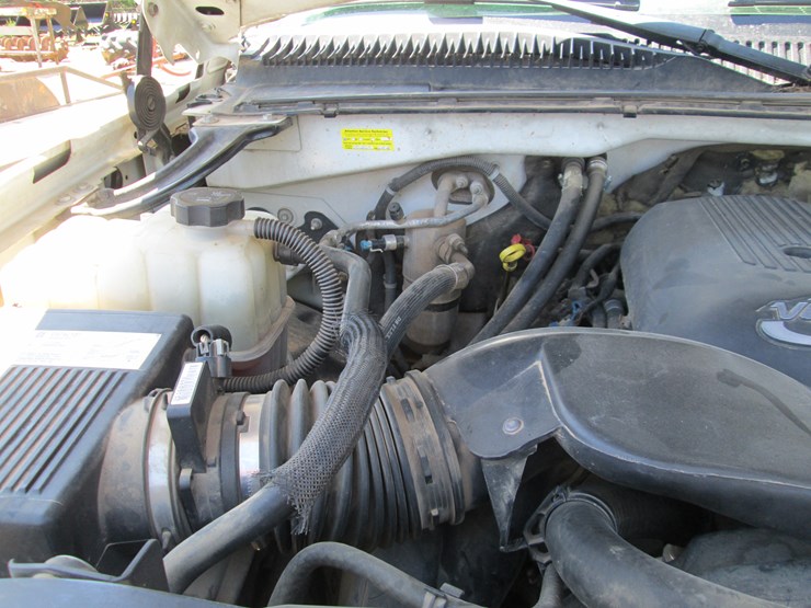 2004-chevrolet-2500hd-image-18