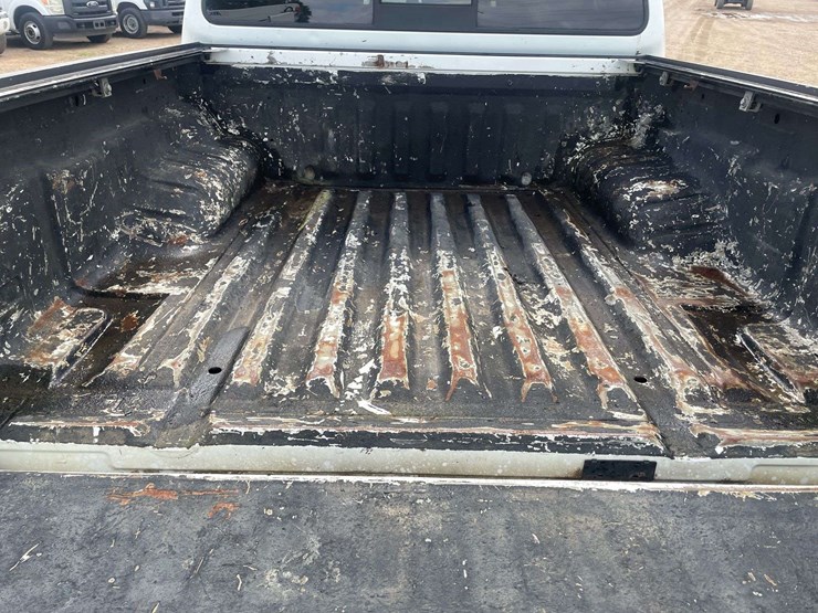 2016-nissan-frontier-image-15